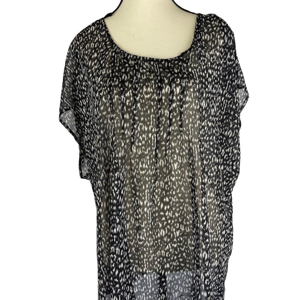 Torrid leopard black & white open back blouse round neck sz 2X sheer material - Picture 1 of 7